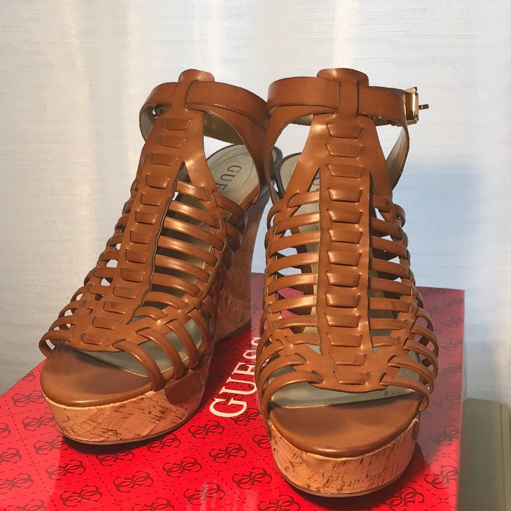 Guess wedges